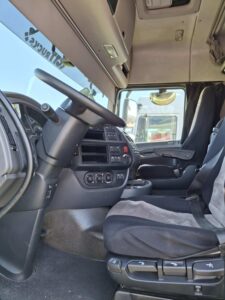 truck XF460SLH LD FB960DC 50437